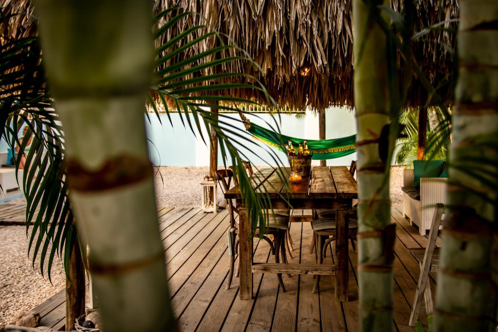Villa Blue Curacao Jan Thiel Buitenkant foto
