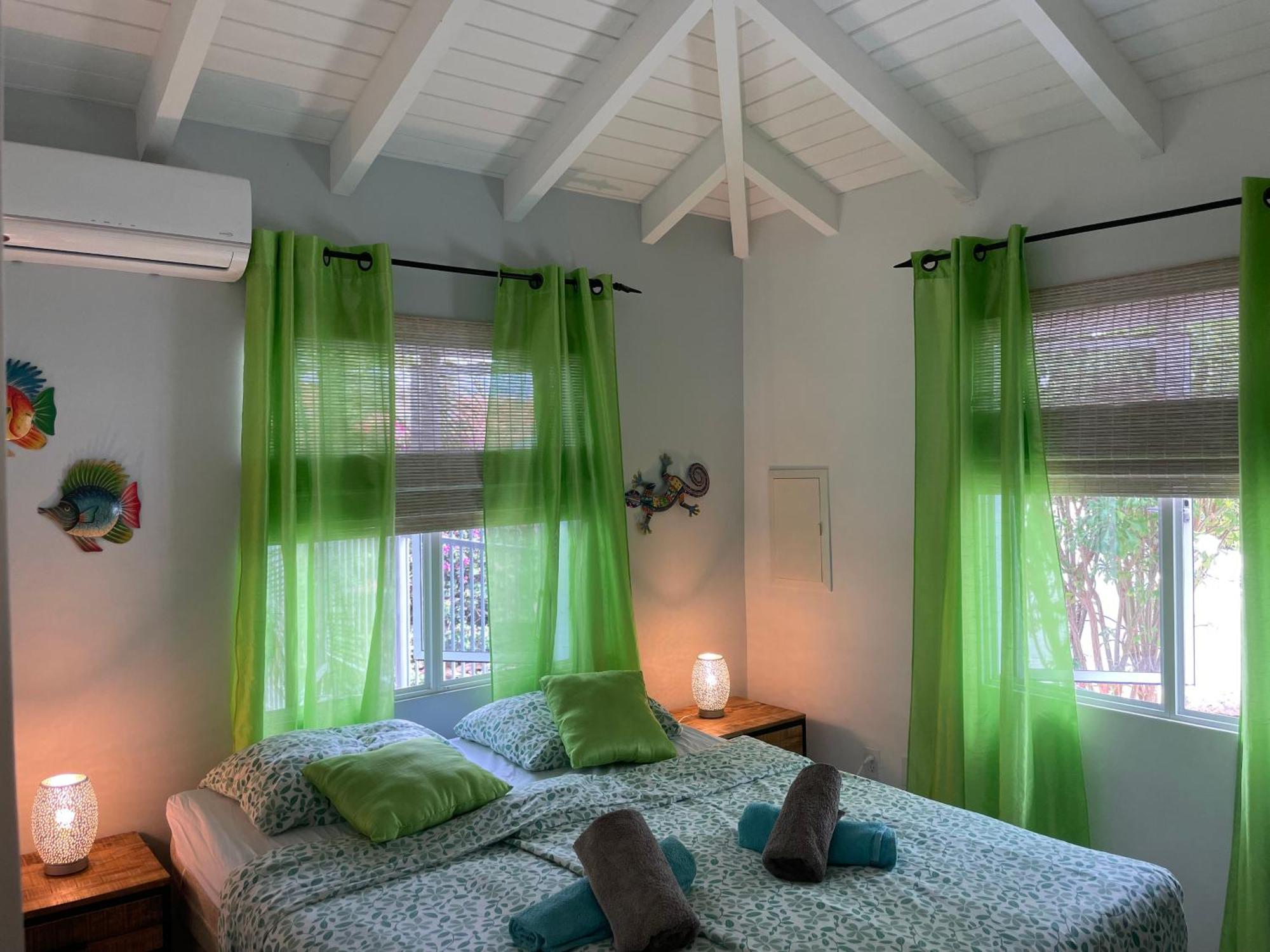 Villa Blue Curacao Jan Thiel Buitenkant foto